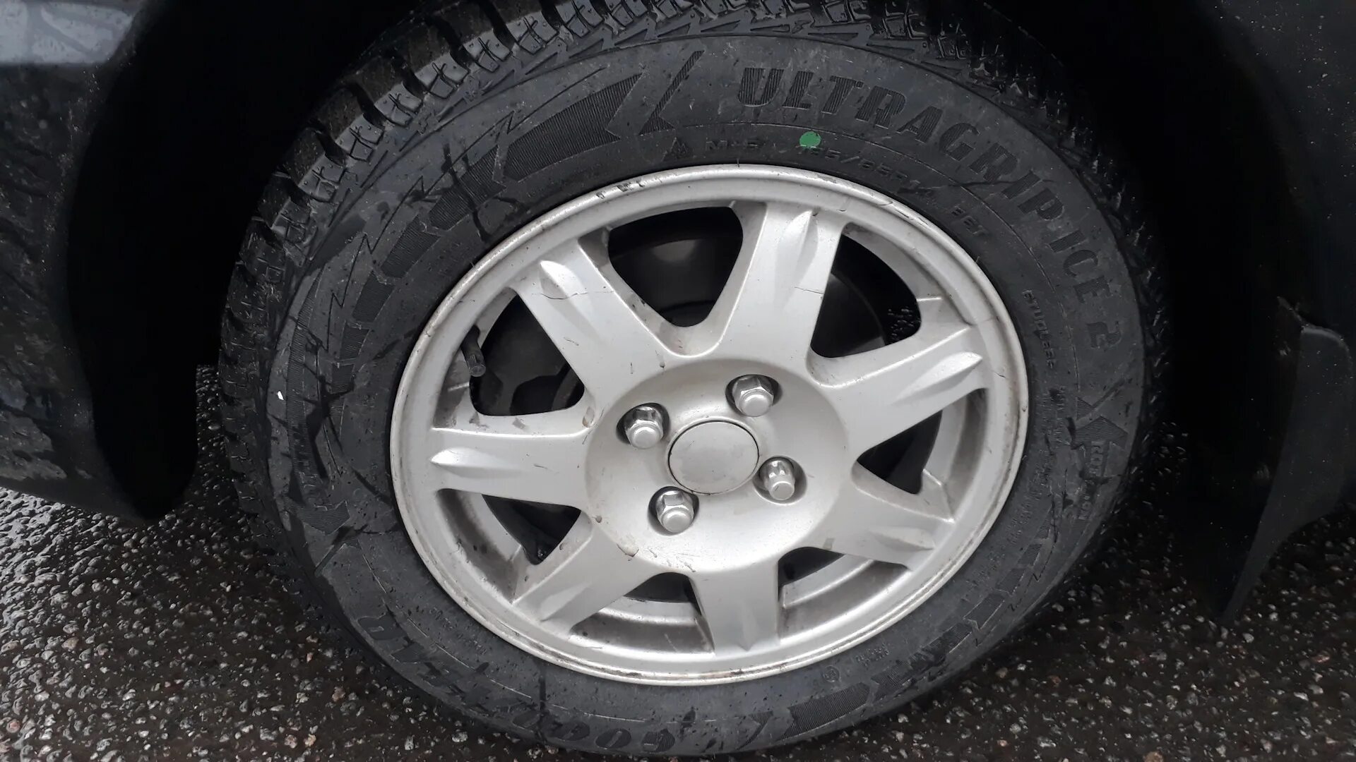 2113 серебристая зимняя резина. Зимняя резина на литье. Зимние колеса на литье. Колеса r17 зима на ауди. Колёса 13 радиус на ваз.