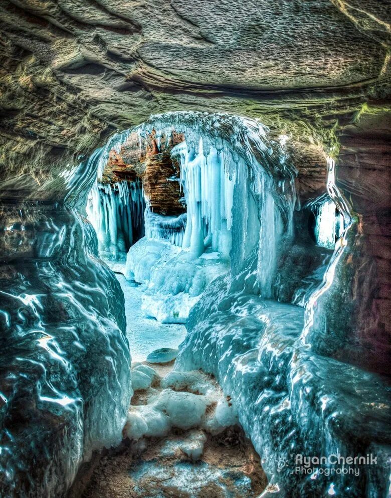 Ледяная пещера Чемал. Очень красивые пещеры. Самые красивые пещеры. Пещера внутри. Mother natures cave