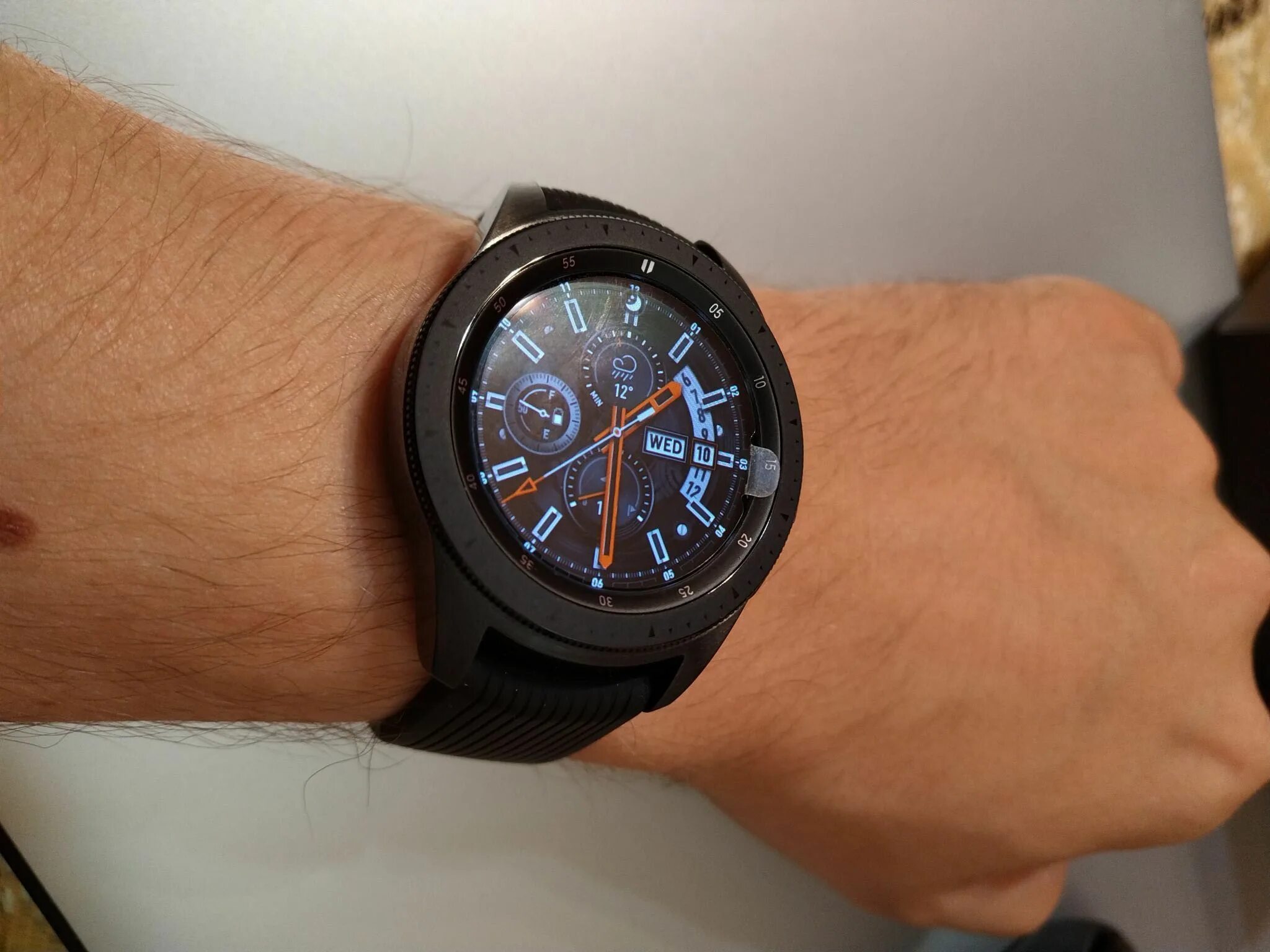 Часы samsung 42mm. Samsung Galaxy watch 42mm. Samsung Galaxy watch 42мм. Смарт часы Samsung Galaxy watch 42mm. Samsung Galaxy watch 42.