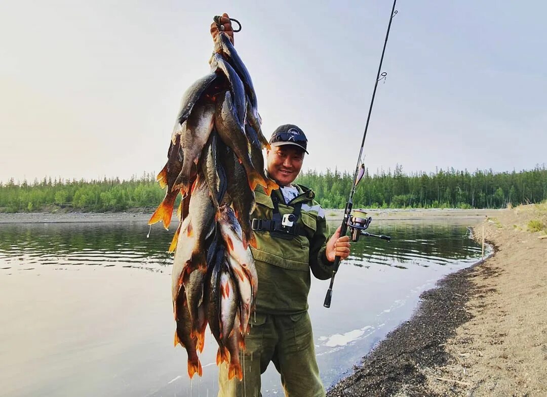 Рыбалка в Якутии. Рыболовство в Якутии летом. Рыбалка летом. Якуты рыбалка.