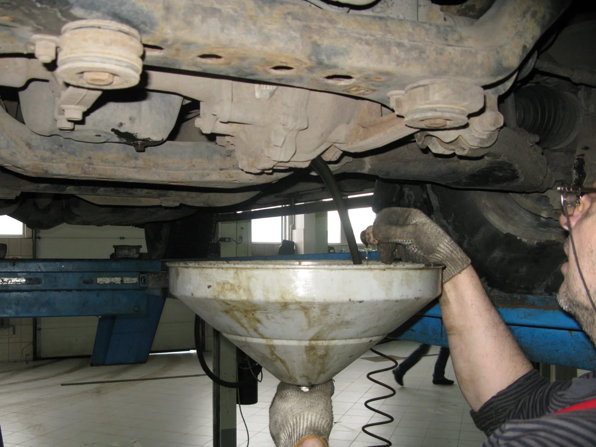 Масло ленд крузер 80. Prado 150 масло в раздатку. Крузер 80 новый. Масло toyota 80w90 gl-5. Toyota land cruiser 80 1990.