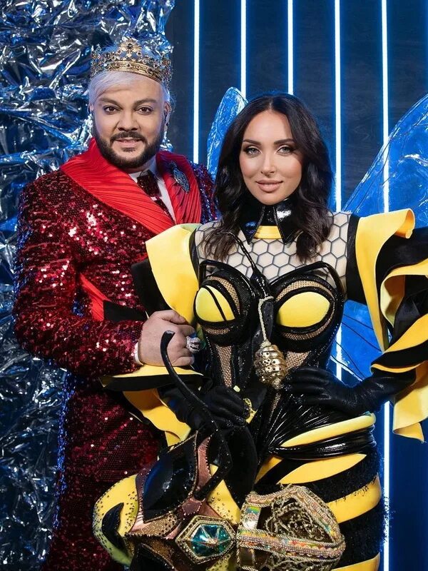 новогодний мюзикл. филипп киркоров на голубом огоньке. филипп киркоров на новогоднем огоньке 2022. киркоров на тв в новый год. киркоров 2001.