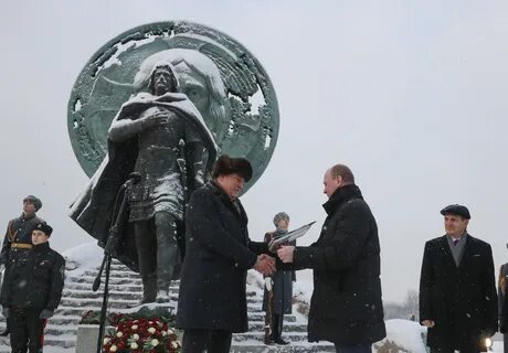 Наши молятся перед боем