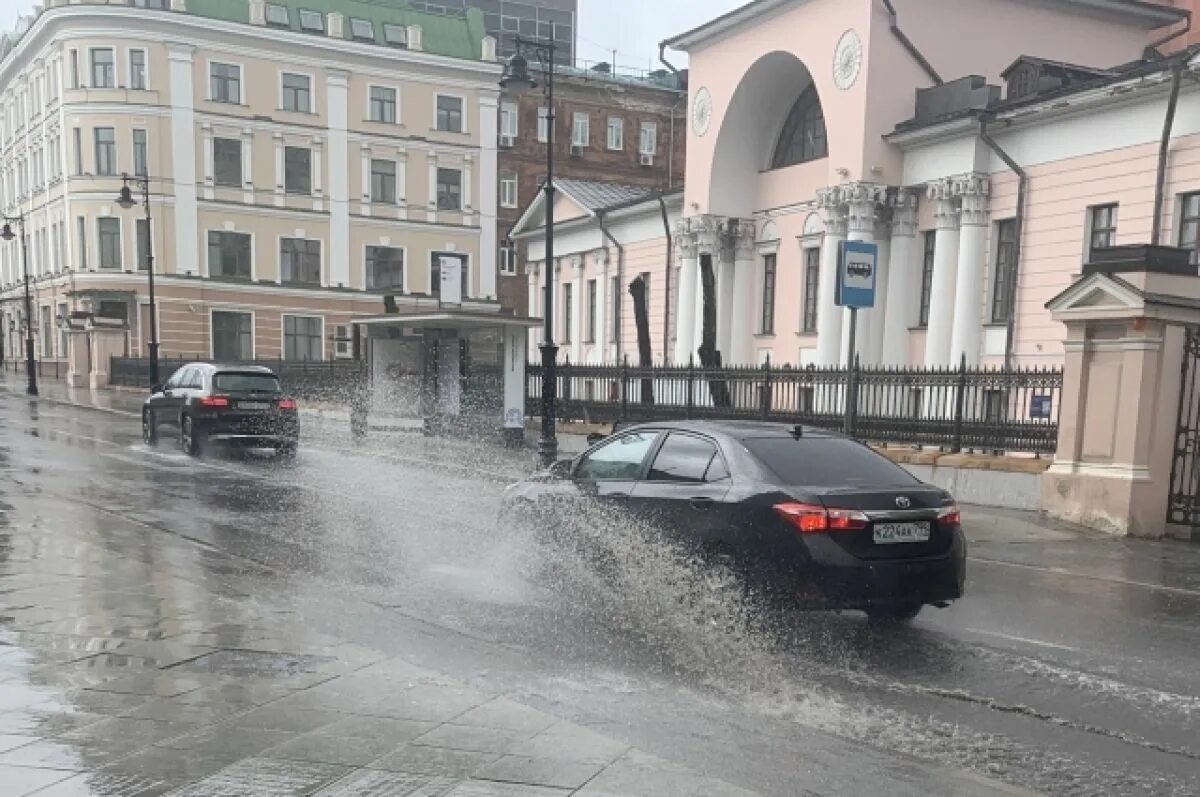 Дождь в Москве. Ливень в Москве. Ливень в Москве сегодня 3 июня 2022. Ливень в Москве вчера. Сильный дождь сегодня
