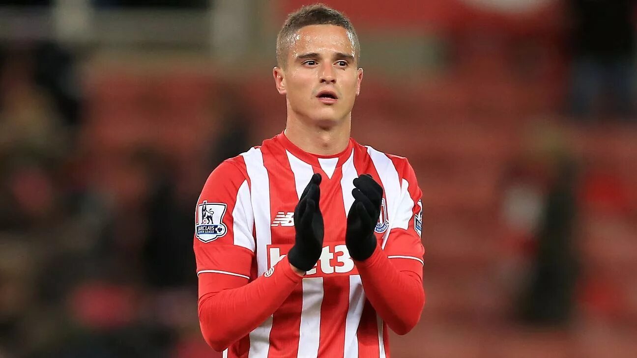 Afellay футболист. Аффелай сейчас. Afellay футболист. Афеллай футболист. Афилая.