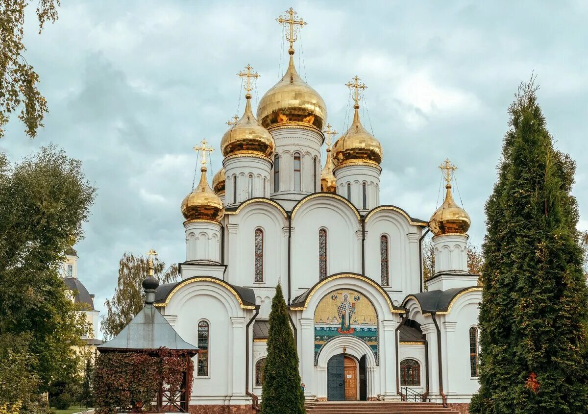 Никольский монастырь в москве. Никольский монастырь Переславль-Залесский. Свято-Никольский монастырь (Могилёв). Могилев Свято Никольский женский монастырь. Свято-Никольский монастырь в Переславле-Залесском.