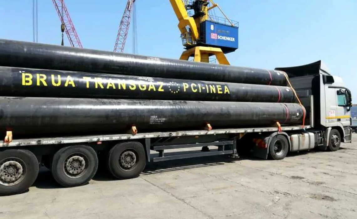 Трубопровод brua. Brua газопровод. АПК СВН Бруа. Semone Gas transport.