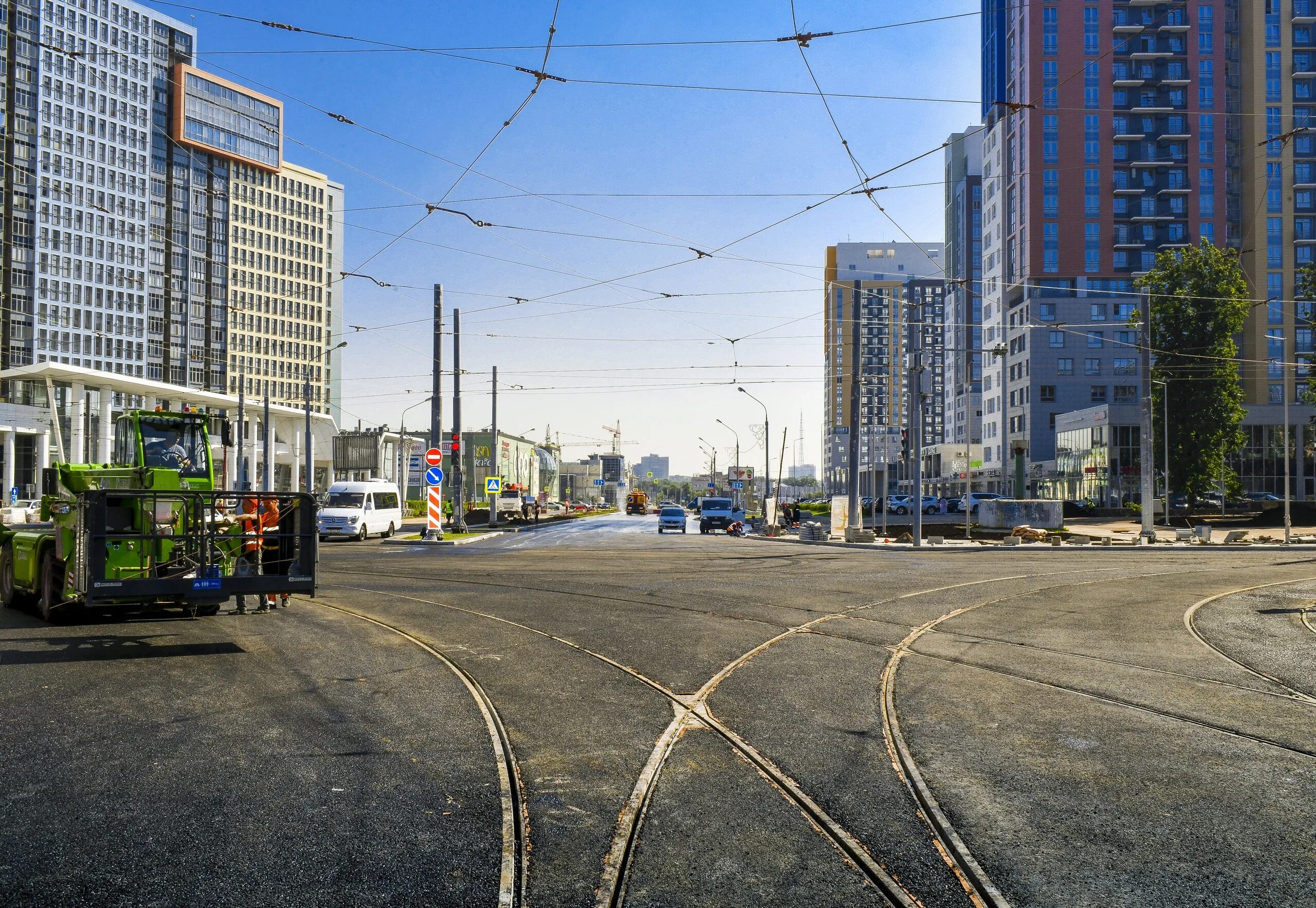 Движение открытые города. Пермь ул революции. Реконструкция ул.революция Перми. Пермь революции Сибирская. Улица революции Пермь трамвай реконструкция.