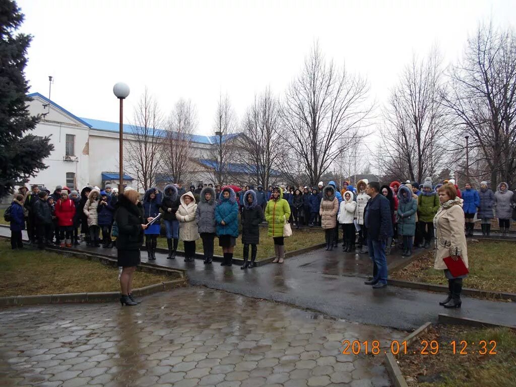 Поселок мирской кавказский район Краснодарский. Школа хутора Привольного Кавказского района. Станица Мирская. Станица Мирская Кавказского района.