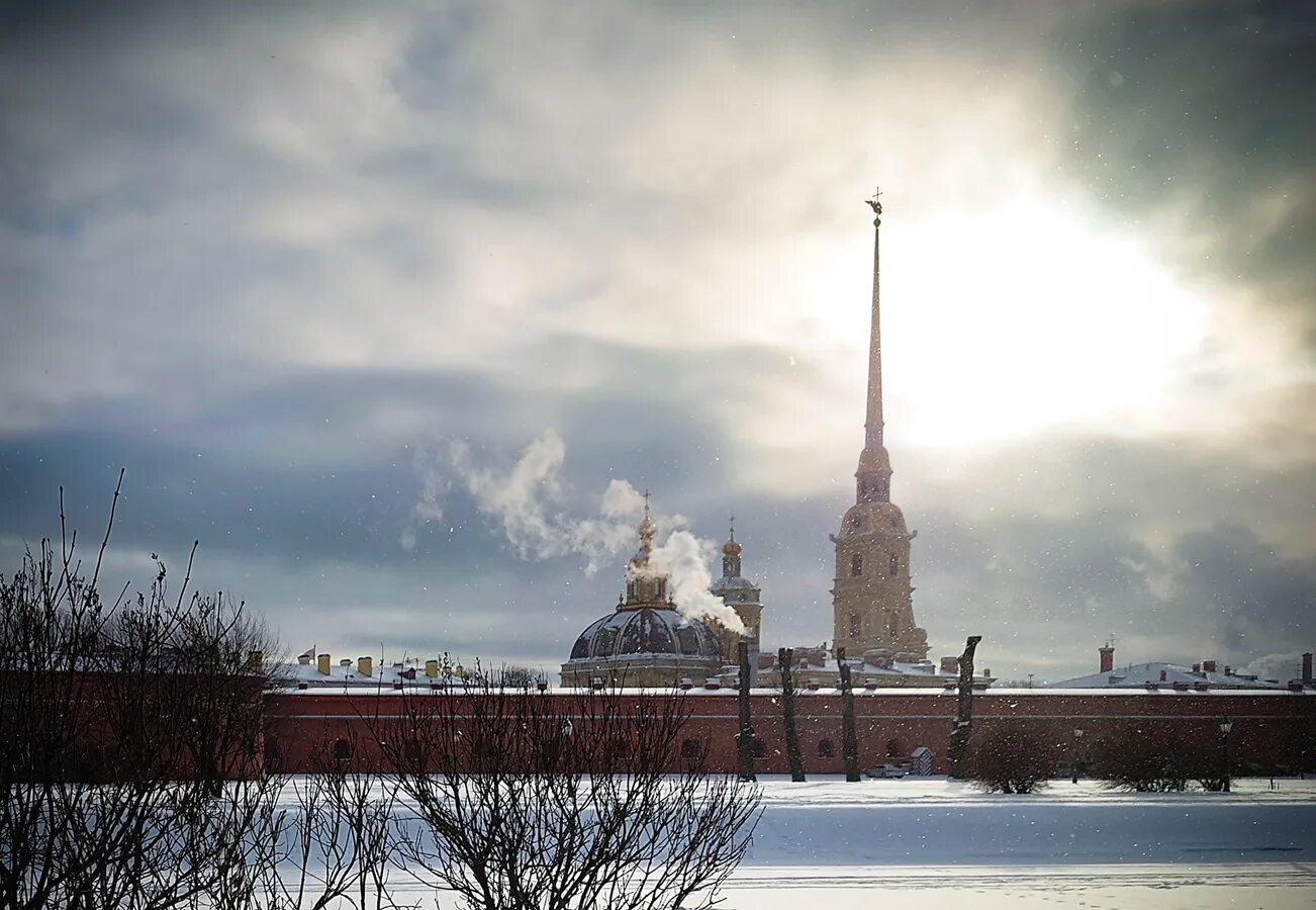 Куда сходить в питере зимой с детьми. Небо питера зимой. санкт-петербург зима снег. мороз и солнце в питере. лучший вид на зимний питер.