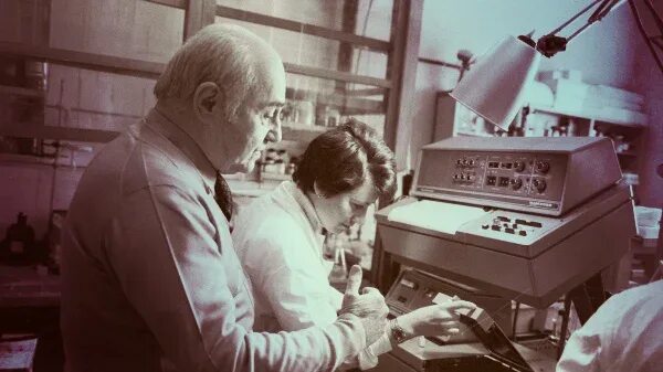 Достижения советских ученых. Достижения ссср в науке и технике. Достижения советских ученых. Леонид ильич брежнев на заводе. Советские ученые.