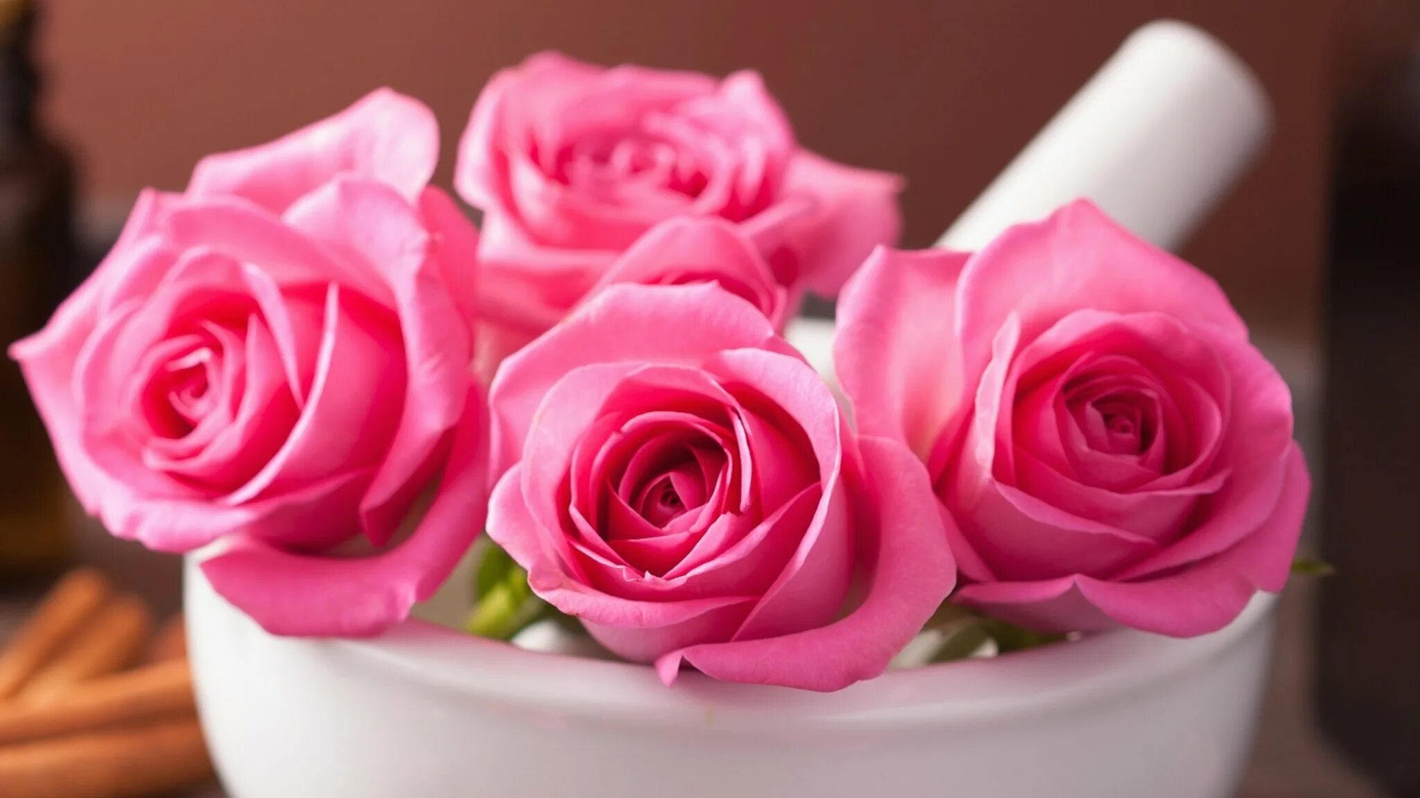 Доброе утро любимая розы. Цветы с добрым утром для женщины. Утренние цветы для любимой женщины. Доброе утро в розовом цвете. Цветы доброе утро красавица.
