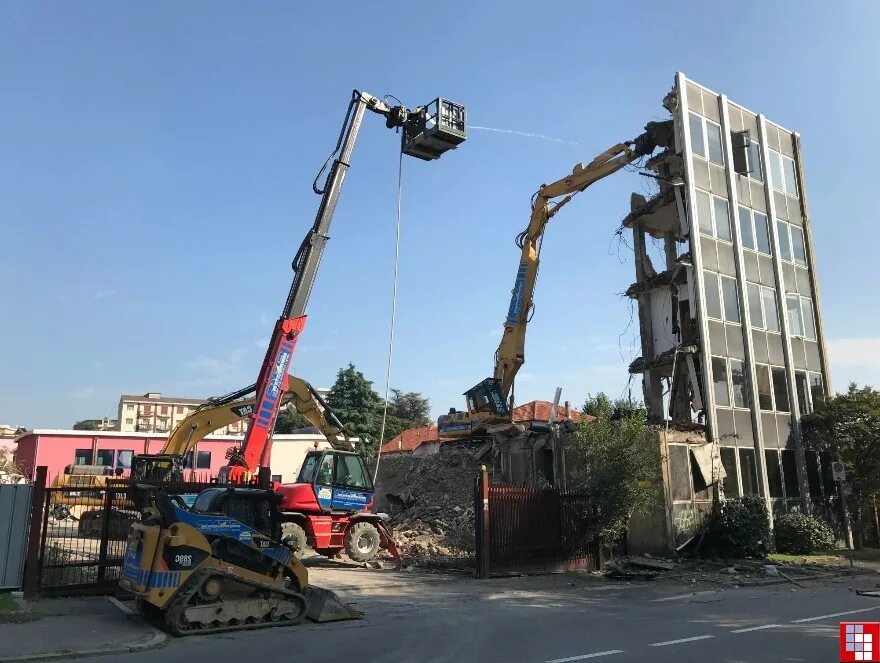 Демонтаж металлу. Демонтаж металлических конструкций. демонтаж металлических зданий. демонтаж металлоконструкций зданий. демонтаж металлоконструкц.