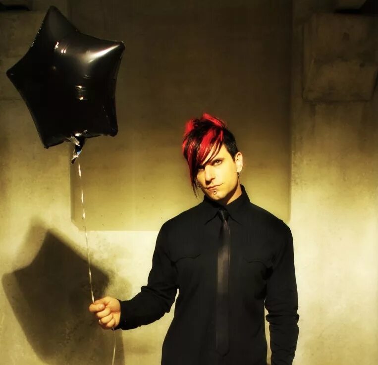Switchback celldweller. Celldweller celldweller. Klayton celldweller. Celldweller. Группа celldweller.