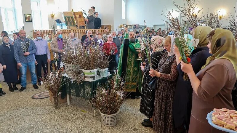 В какое время святят вербу в церкви