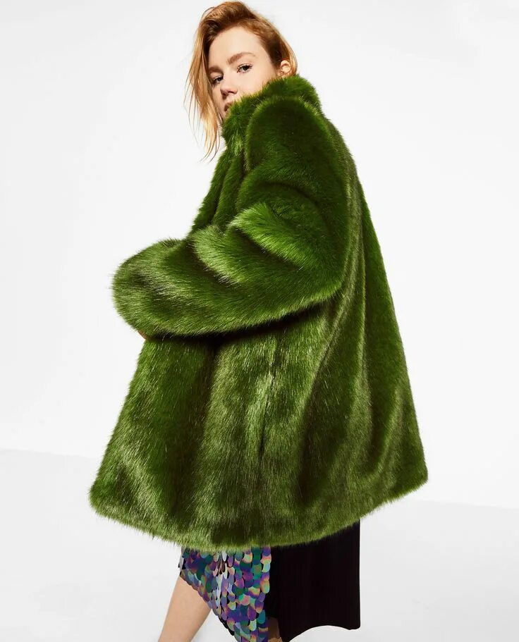 Зел мех. Zara faux fur jacket green. шуба zara зеленая. зеленая шуба из искусственного меха. салатовая шуба из искусственного меха.