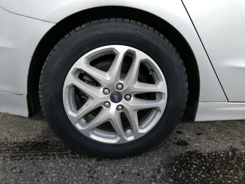 Колеса форд фокус. Колеса форд фокус зима. Колеса зимние на ford focus r16. Зимняя резина на фордовских дисках. Зимние колеса на форд фокус 3.