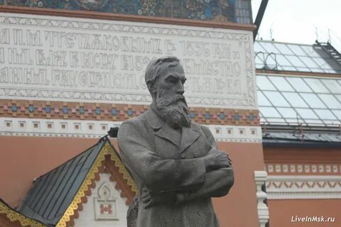 Галерея памятника