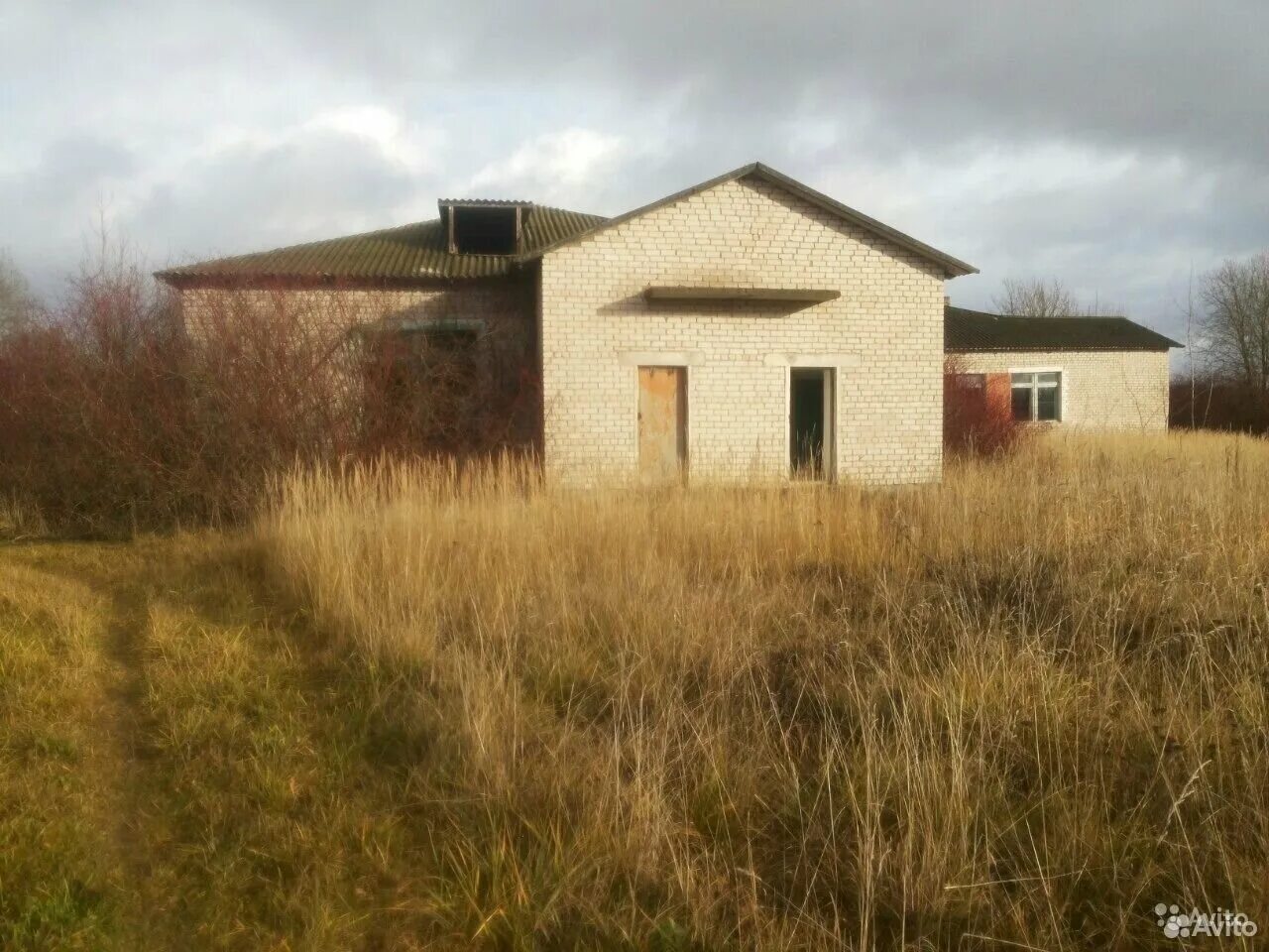 Богданово псков. Село Богданово Псков. Д Богданово Псковский район гостиницы. Купить дом в Богданово Псковской области Локн район. Продажа домов в Локне Псковской области.