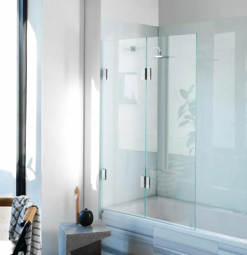 Шторка для ванны стеклянная. Sturm Temper шторка для ванной. Стеклянные двери для ванны. Стеклянный экран для ванной. Ванная со стеклянными дверцами.