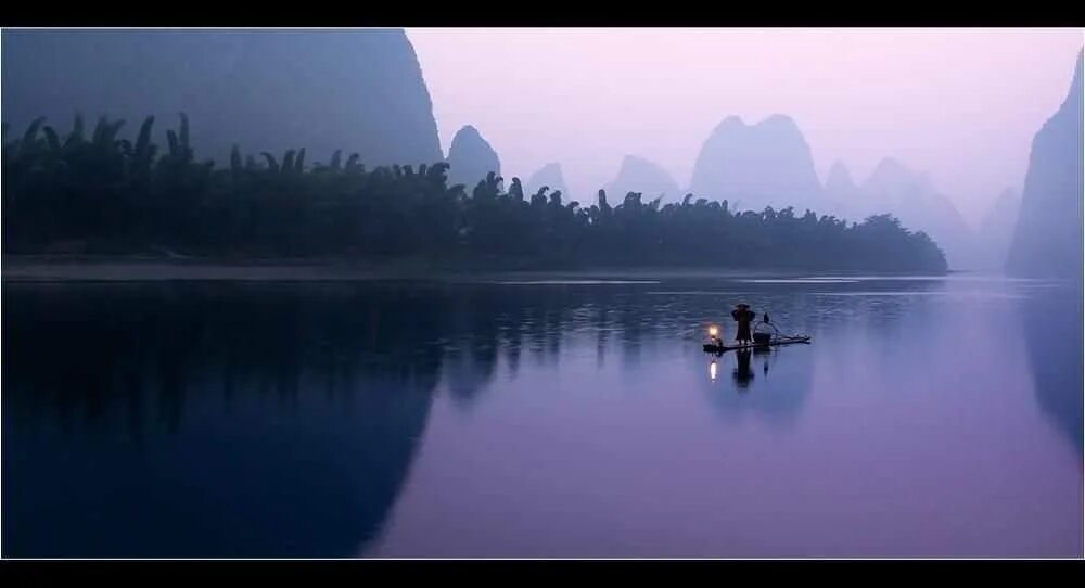 Река ли рыбалка на реке. Река ли. Река ли ночь Китай. Фото ночной Гуйлинь. Fog RIWER Japan.