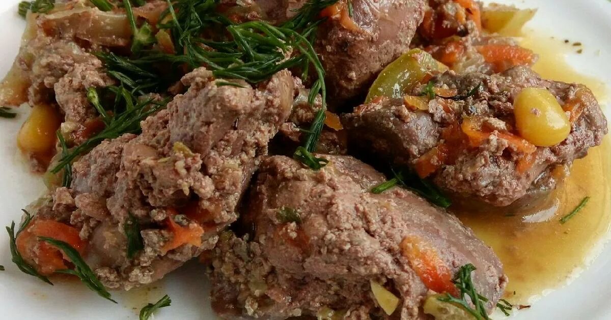 Куриная печень на сковороде с овощами. Перечь куриная с овощами. Печень с овощами. Отварная печень с овощами. Печень с овощами на сковороде.