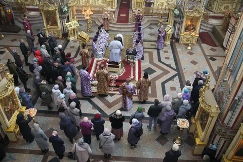 Служба в четверг