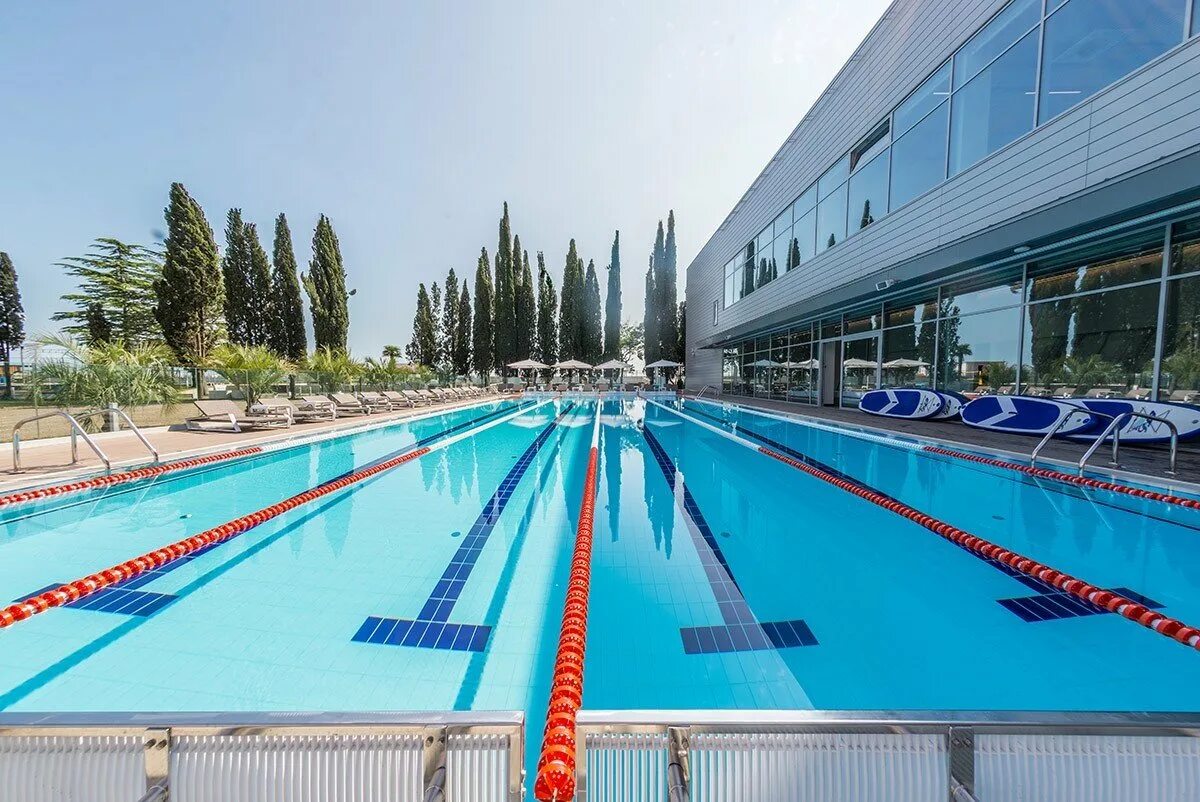 Бассейн 50м красная поляна газпром. Воскресенская 18 адлер школа сириус. Sport inn hotel wellness адлер. Сочи бассейн спортивный. Екатерининский квартал адлер бассейн.