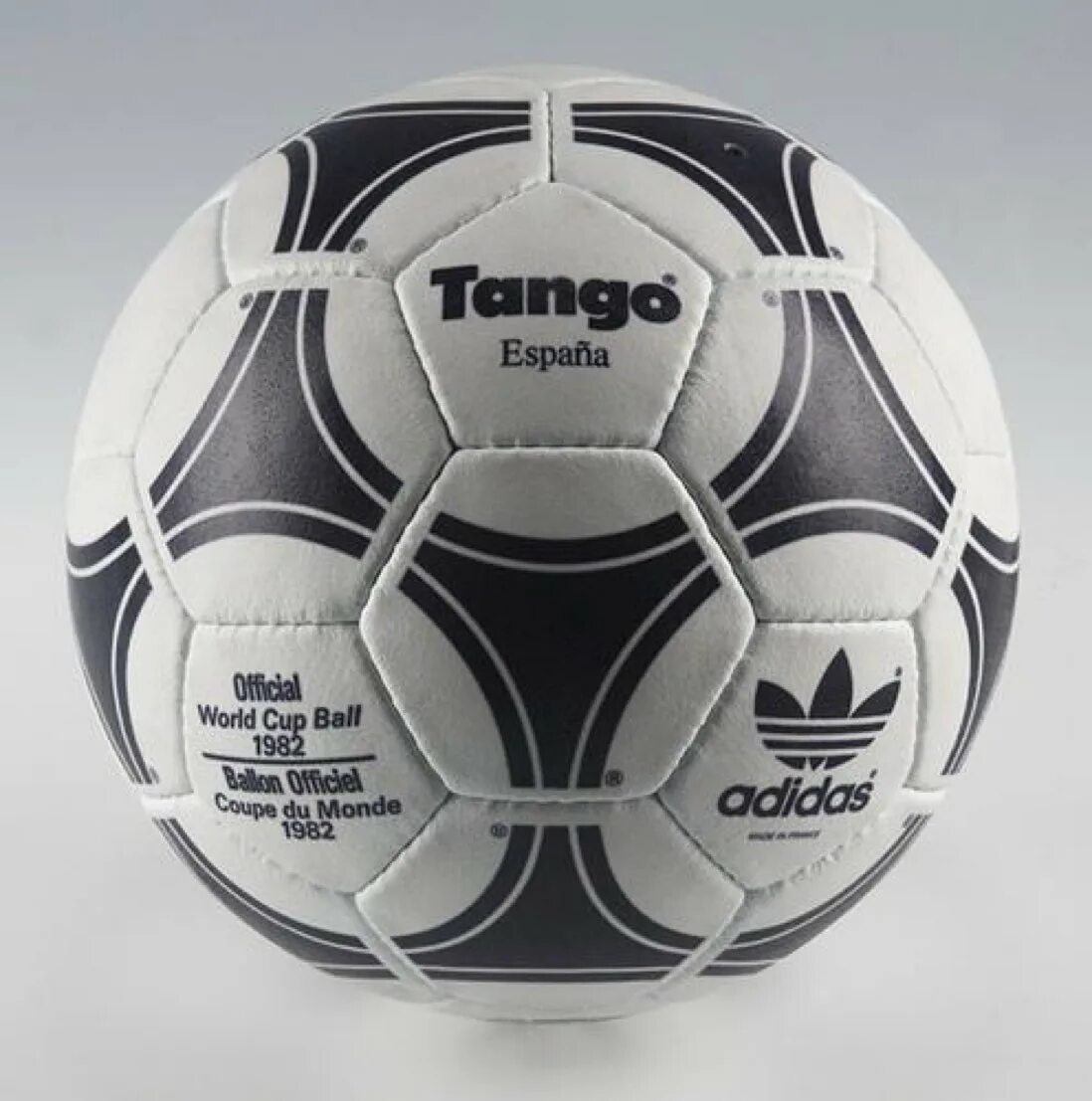 Мяч 12. Мяч футбольный adidas tango rosario р.5, fifa quality, 32 пан, глянц.пу, руч.сш, бел-чер. мяч 1982 tango espana. мяч адидас танго 1990. мяч футбольный адидас 1982.