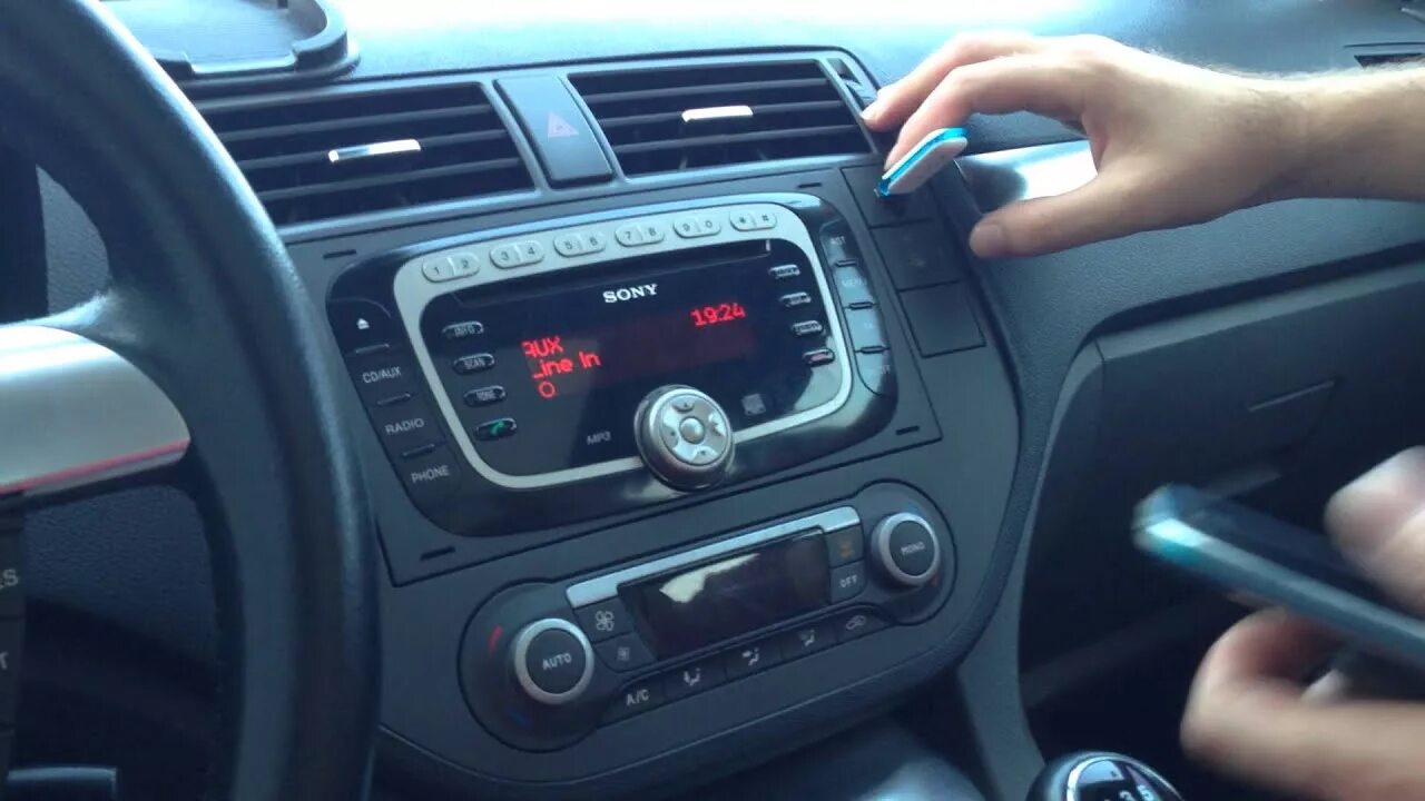 Форд фокус есть ли блютуз. Bluetooth ford focus 2. Блютуз на форд фокус 3. Подключить блютуз к магнитоле форд транзит. Блютуз aux форд фокус 2.