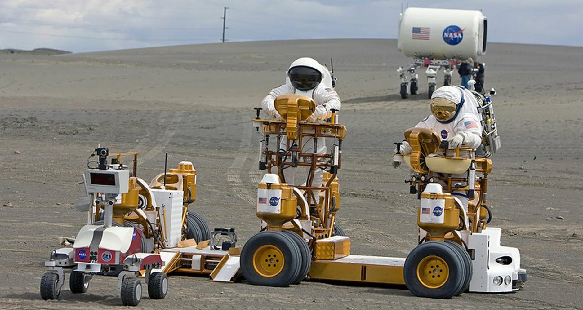 Первый космический робот. Lunar Rover робот. Луноход NASA. Луноход будущего НАСА. Роботы в космосе.