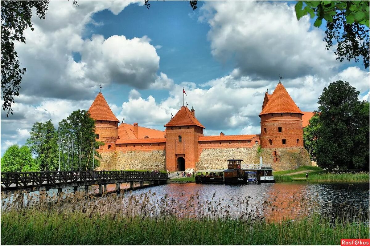 Тракайский замок. Тракайский замок Литва. Крепость Тракай Литва. Тракайский островной замок Литва. Вильнюс замок Тракай.