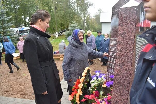 Село Белебелка Новгородской области. Новгородская область Поддорский район село белебёлка. Великий Новгород Поддорский район. Мемориал Самбатово Поддорского района Новгородской.