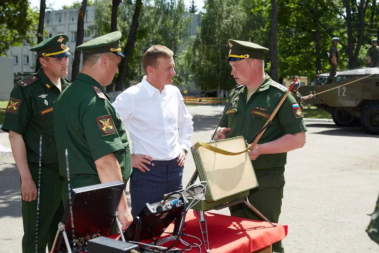 Курск ракетная опасность сейчас последние новости. Маршала Жукова Курск поселок 35535 Военная. Курск поселок Маршала Жукова Военная часть. 448 Ракетная бригада Курск командир. Посёлок Маршала Жукова Курская область воинская часть.