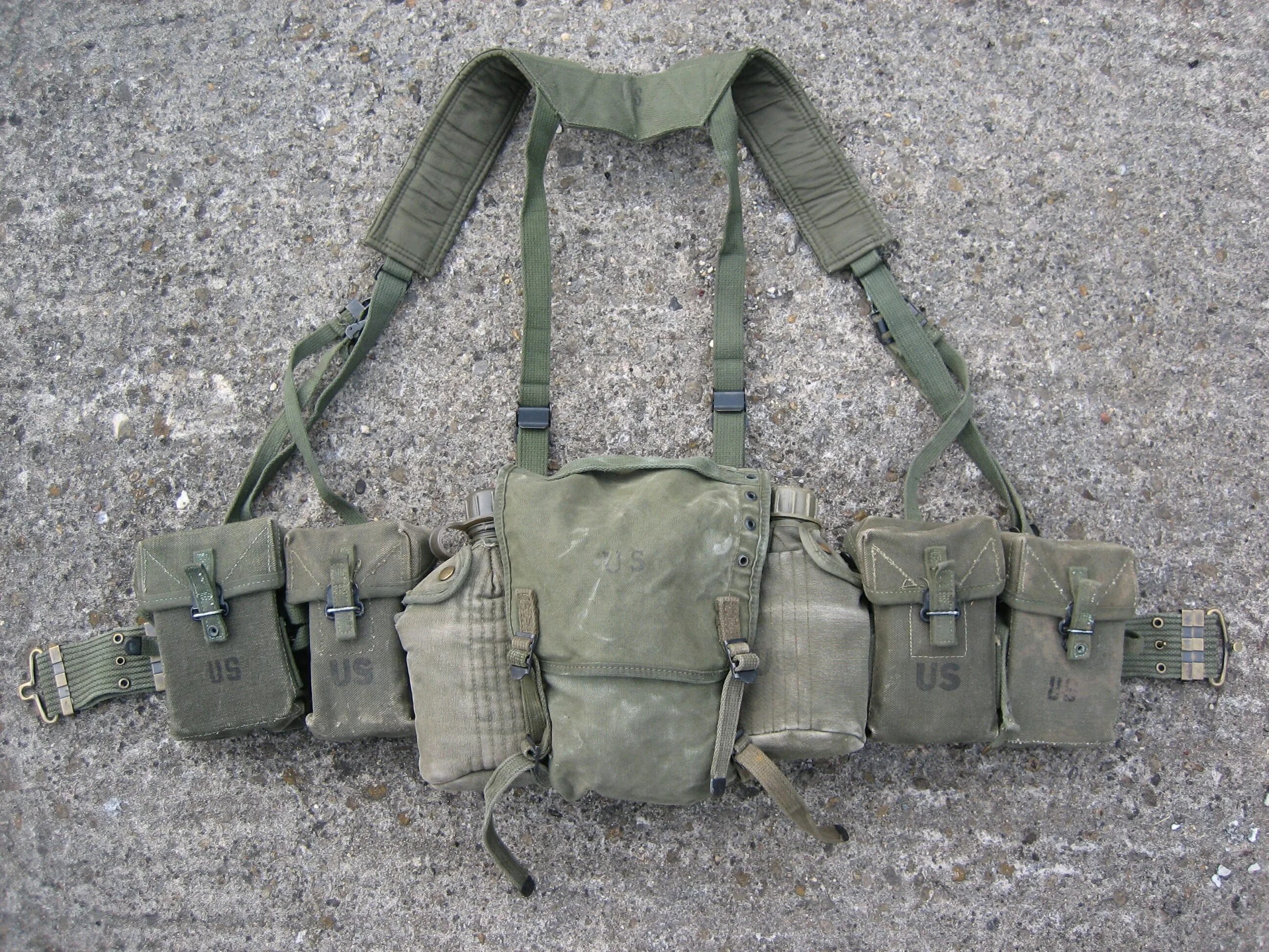 Армейская разгрузка ciras maritime. Разгрузочный жилет кочевник tv-101 wartech. Тактический жилет ciras (койот). Американский бронежилет во вьетнаме. Жилет разгрузочный swat (олива).