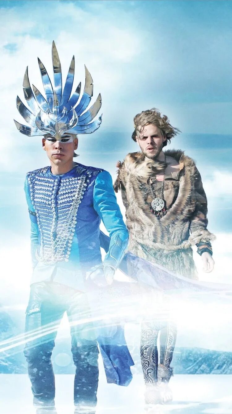 Empire of the sun alive. Группа Empire of the Sun. Empire of the Sun обложка. Empire of the Sun we are the people. Empire of the Sun Walking on a Dream album.