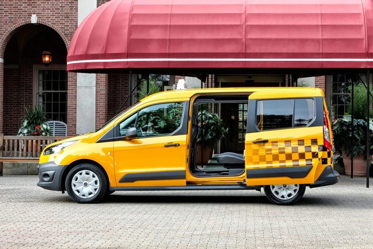 Нужно такси заказывать. Ford Transit connect Taxi. Форд Транзит Коннект такси. Форд Транзит микроавтобус такси машинка. Форд такси 2014 года.