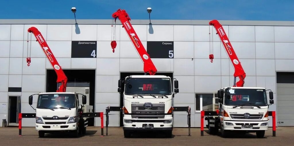 Манипулятор hiab 099. Манипулятор рядом. Манипулятор исузу 3 тонны с люлькой. Камаз манипулятор стрела 7 тонн. Манипулятор это спецтехника.