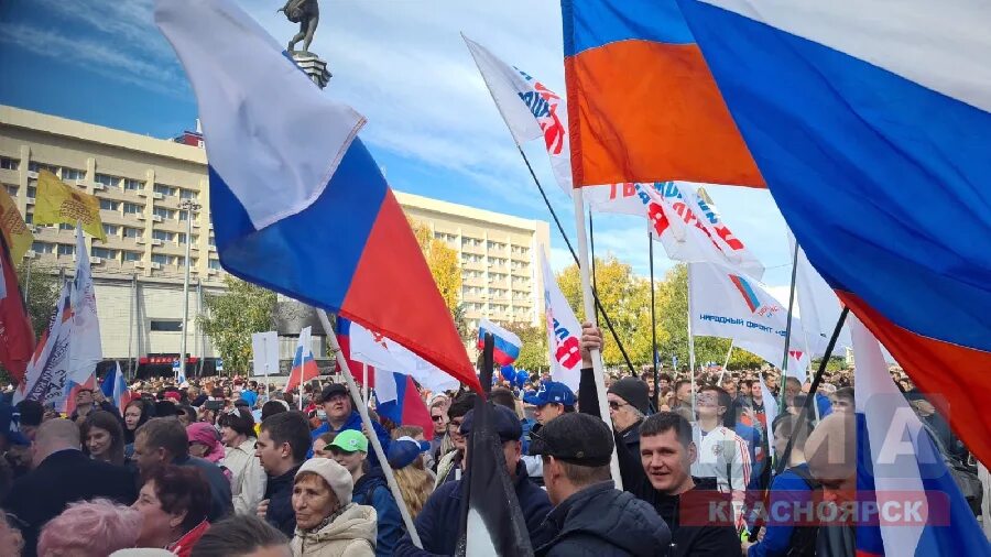 Референдум в донецке 2014. Донецкая и луганская референдум. Референдум в луганске. Митинг донецкая народная республика 2014. Референдум в луганске.