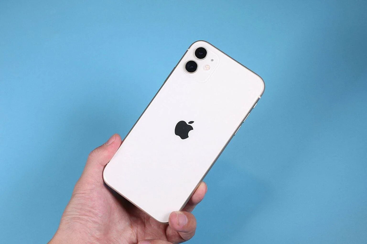 Стоит 12 й iphone. Айфон 12. iphone 12 белый. iphone 12 price. iphone 11 series.