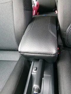 Подлокотник skoda rapid