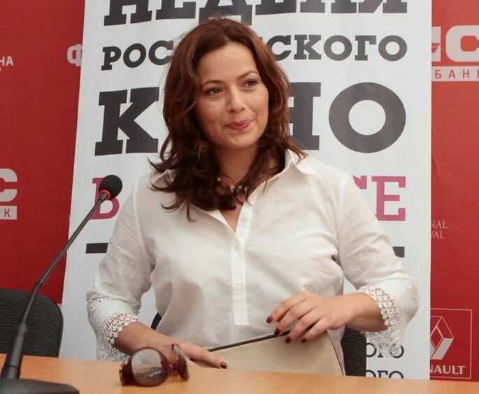 Низина Ирина Яковлевна - Актриса - Биография