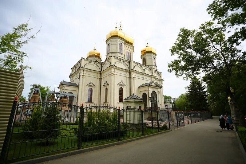 сколько храмов в ставрополе