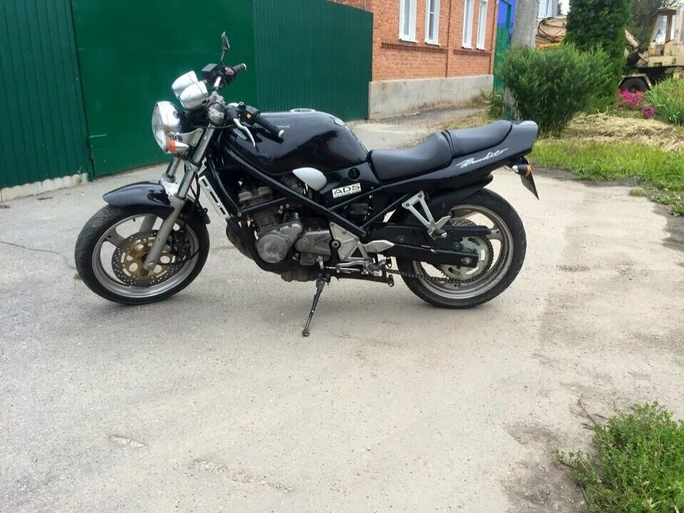 Купить бандит 250. Suzuki GSF 250 Bandit. Suzuki Bandit 250 черный. Suzuki Bandit 250 1993. Сузуки бандит 250 2.