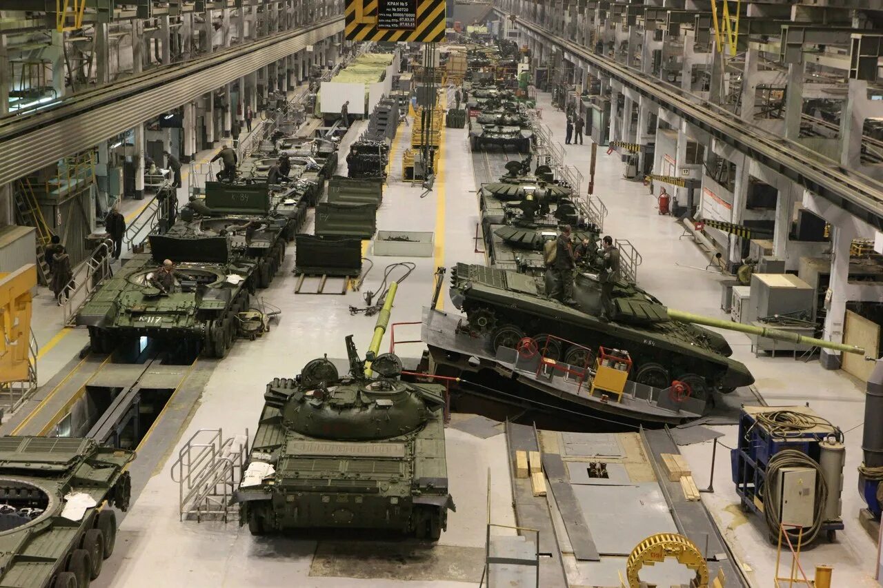 Уралвагонзавод работает. Нижний тагил танки завод. уралвагонзавод нижний тагил. завод увз в нижнем тагиле. танк увз нижний тагил.