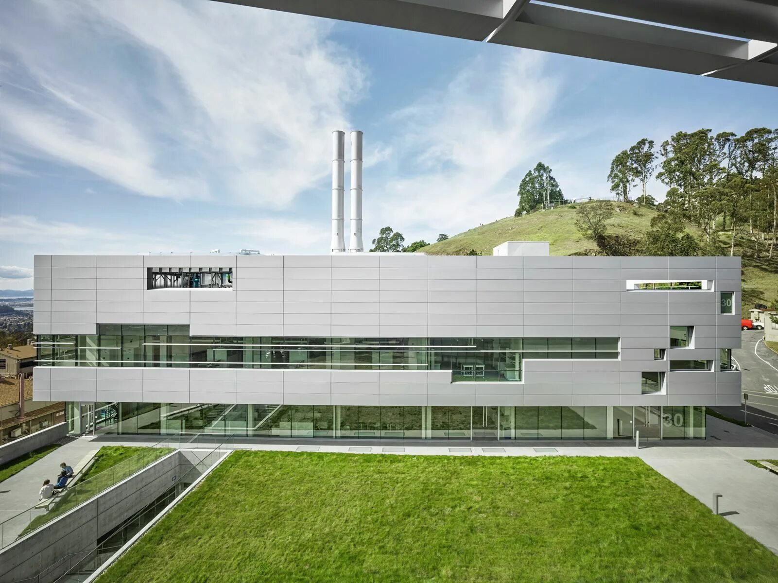 Крупнейший исследовательский центр. Apple индия. Aecom общественный центр в китае. Крупнейший исследовательский центр. Исследовательский центр в японии.