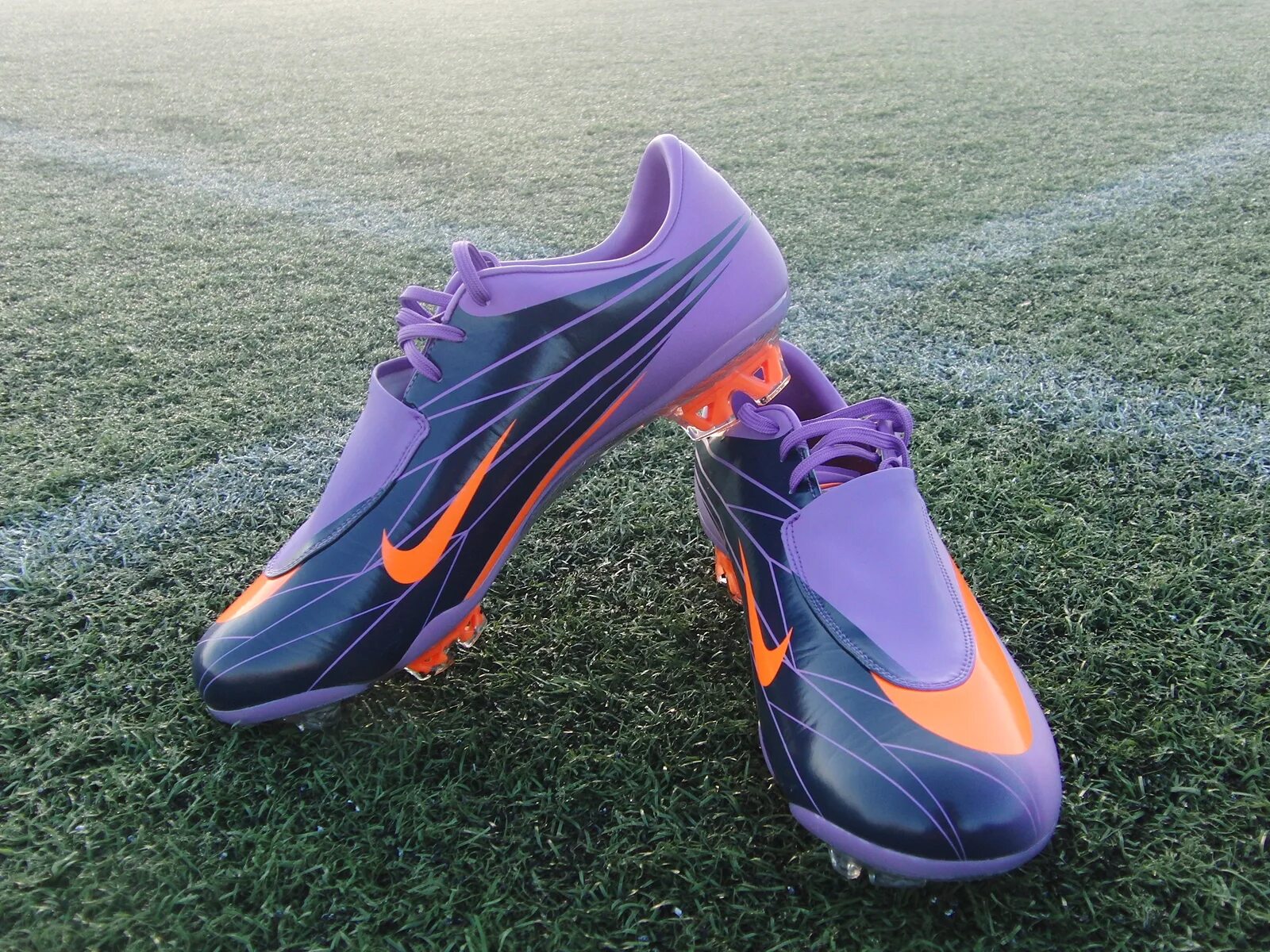 Найк меркуриал вапор. Nike Mercurial Vapor 6. Nike Mercurial Vapor. Найк меркуриал 2010. Найк меркуриал чаптэр 6.