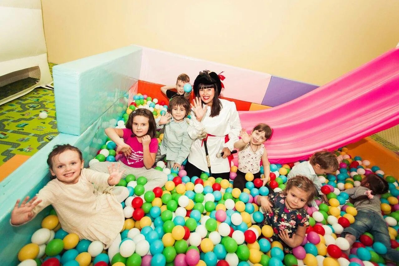 Где можно отпраздновать юбилей. Детский развлекательный центр Тортуга, Таганрог. Справить день рождения ребенка. День рождения в игровой комнате. День рождения в развлекательном центре.