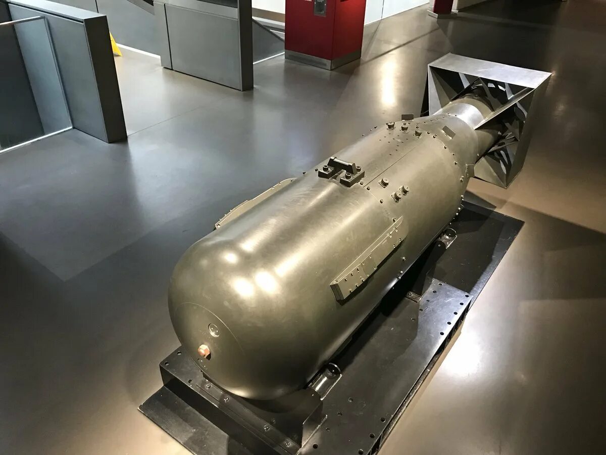 Водородная бомба в россии. Атомная боеголовка w88. Термоядерная боеголовка w88. Atomic Bomb MK.4. Ядерная боеголовка 300кт.
