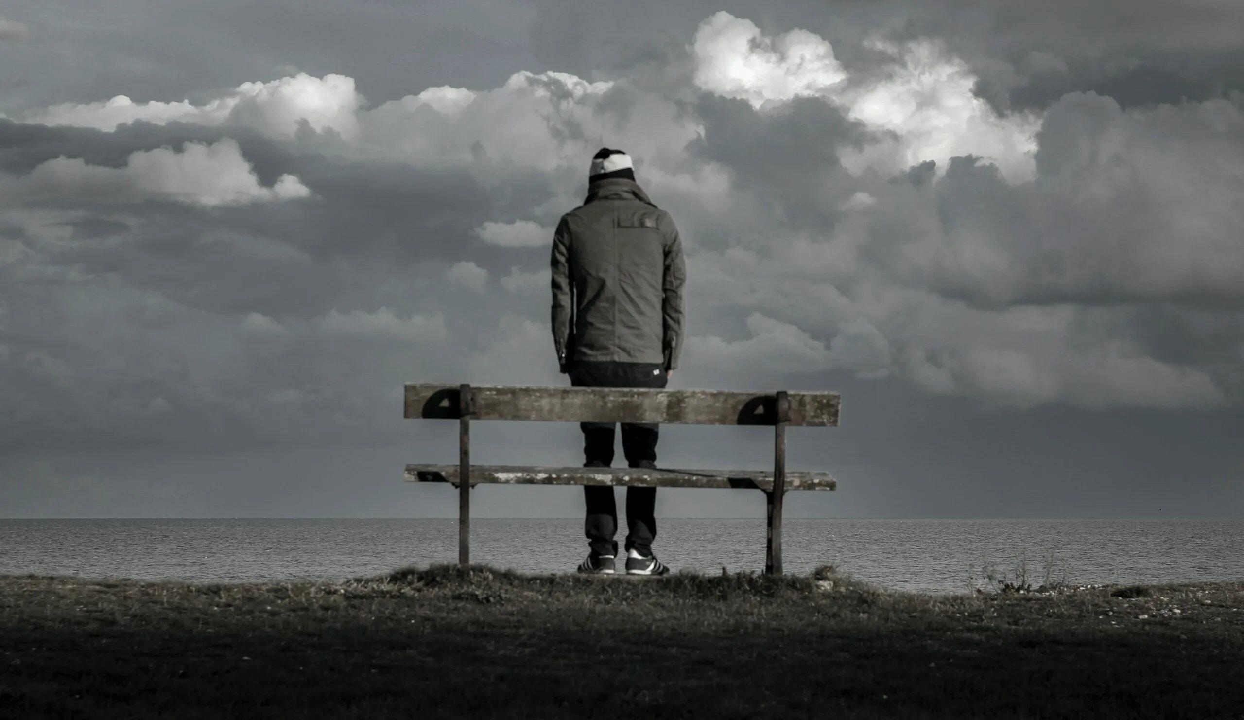 Одинокий воин фото. Alone без слов. Alone без слов. Пустота и одиночество. Alone без слов.